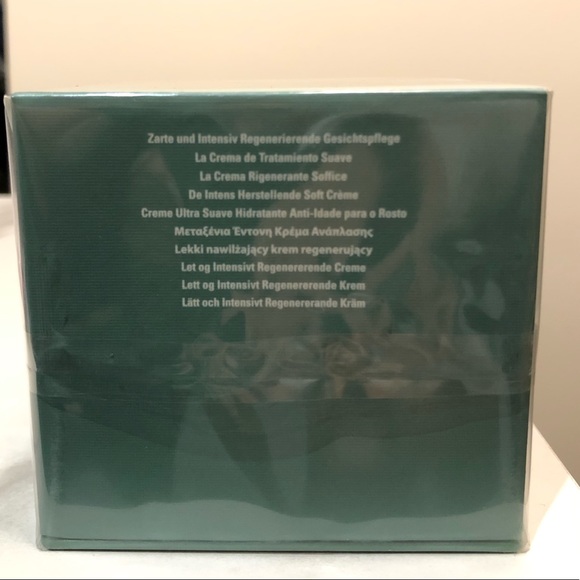 New sealed in box La Mer the moisturizing soft cream 2 oz - Picture 3 of 4